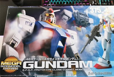 ​rx-78-2（RX-78-2高达经典的蓝白配色是由谁想出来的）
