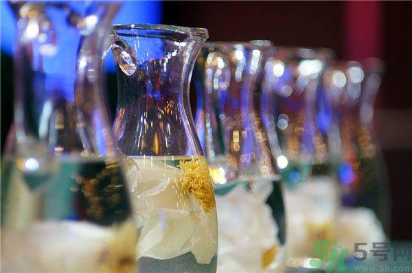 牡丹花泡茶有什么好处?牡丹花茶有什么功效和作用? 牡丹花泡茶有什么好处?牡丹花茶有什么功效和作用?