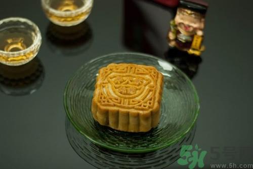 吃五仁月饼会胖吗?一个五仁月饼的热量是多少 吃五仁月饼会胖吗?一个五仁月饼的热量是多少