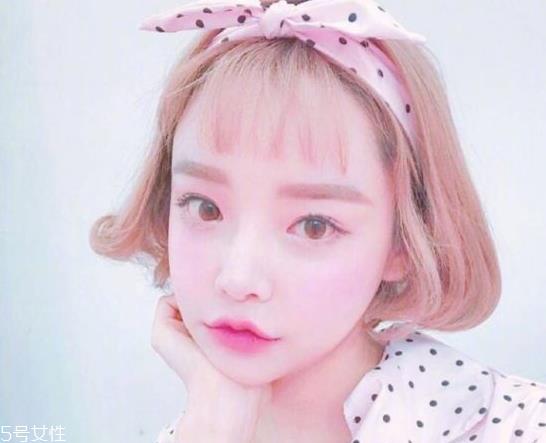 韩国发带怎么带好看 韩国发带的系法图解 韩国发带怎么带好看 韩国发带的系法图解