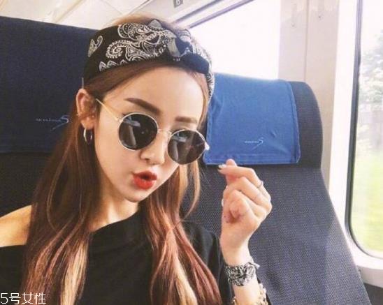 韩国发带怎么带好看 韩国发带的系法图解 韩国发带怎么带好看 韩国发带的系法图解