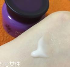 油性肌肤适合用什么品牌的护肤品?这6款产品拯救大油田 油性肌肤适合用什么品牌的护肤品?这6款产品拯救大油田