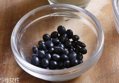 用豆浆机打豆浆豆子和水的比例多少最好 用豆浆机打豆浆豆子和水的比例多少最好