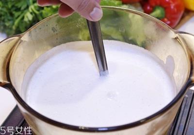 用豆浆机打豆浆豆子和水的比例多少最好 用豆浆机打豆浆豆子和水的比例多少最好