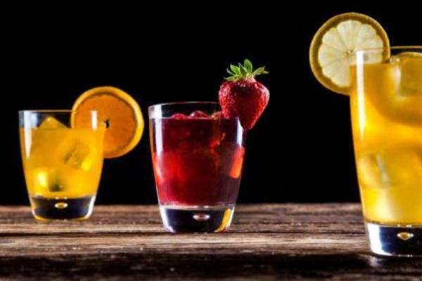 果酒要放酒曲吗 果酒要醒酒吗 果酒要放酒曲吗 果酒要醒酒吗