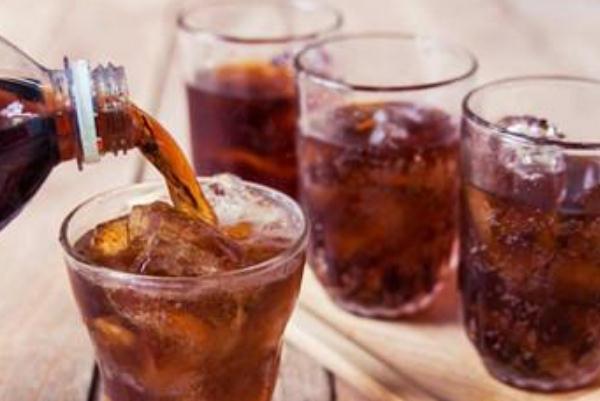 喝姜丝可乐有什么好处 喝姜丝可乐注意事项有哪些 喝姜丝可乐有什么好处 喝姜丝可乐注意事项有哪些