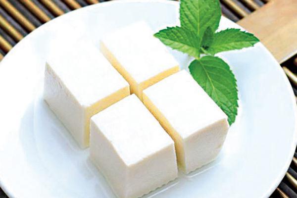 豆腐的蛋白质含量 豆腐是凉性还是热性 豆腐的蛋白质含量 豆腐是凉性还是热性