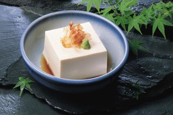 豆腐的蛋白质含量 豆腐是凉性还是热性 豆腐的蛋白质含量 豆腐是凉性还是热性