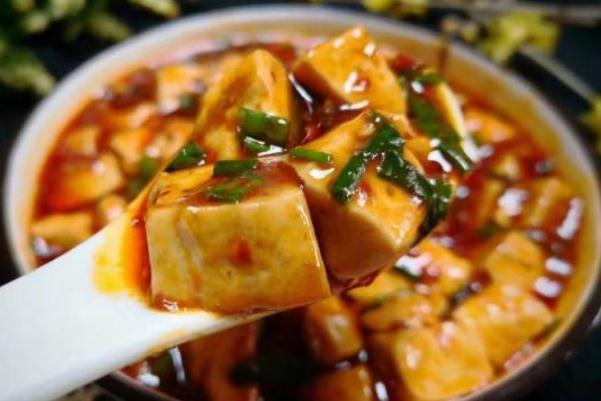 豆腐的蛋白质含量 豆腐是凉性还是热性 豆腐的蛋白质含量 豆腐是凉性还是热性