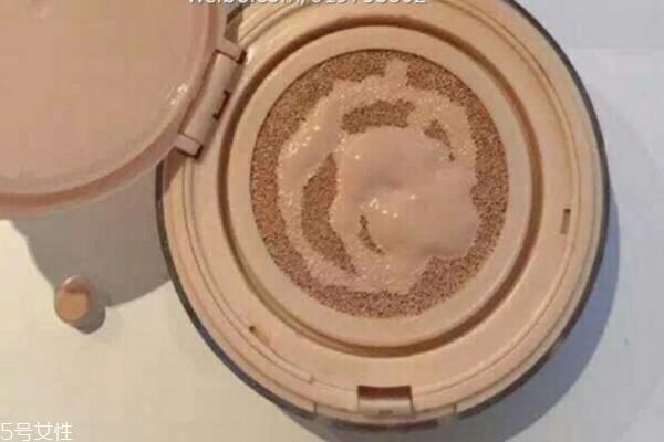 clio气垫套装怎么使用 孔孝真无暇底妆的秘密