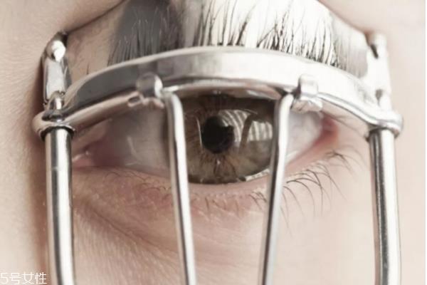 怎么样让睫毛变长 使睫毛增长的有效方法