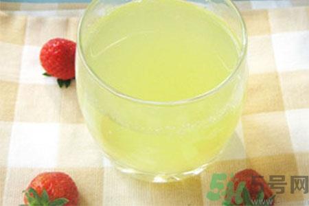 新鲜甘蔗汁是绿色的吗?鲜榨甘蔗汁是什么颜色? 新鲜甘蔗汁是绿色的吗?鲜榨甘蔗汁是什么颜色?