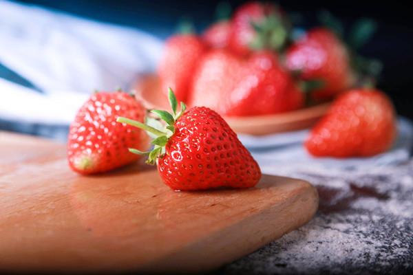 草莓有减肥的功效吗 草莓有哪些营养价值 草莓有减肥的功效吗 草莓有哪些营养价值