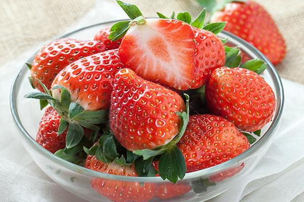 草莓有减肥的功效吗 草莓有哪些营养价值 草莓有减肥的功效吗 草莓有哪些营养价值