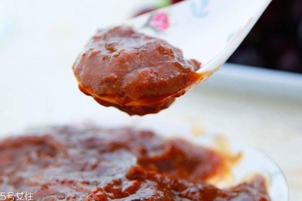 黄豆酱能代替豆瓣酱吗 这是可以的 黄豆酱能代替豆瓣酱吗 这是可以的