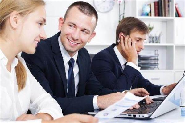 怎么追女上司 喜欢上女上司怎么表白 怎么追女上司 喜欢上女上司怎么表白