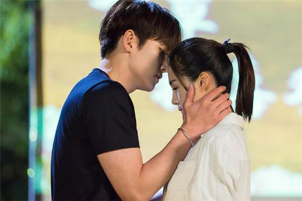 女人动心和动情的区别 怎么看女人是否对你动情 女人动心和动情的区别 怎么看女人是否对你动情