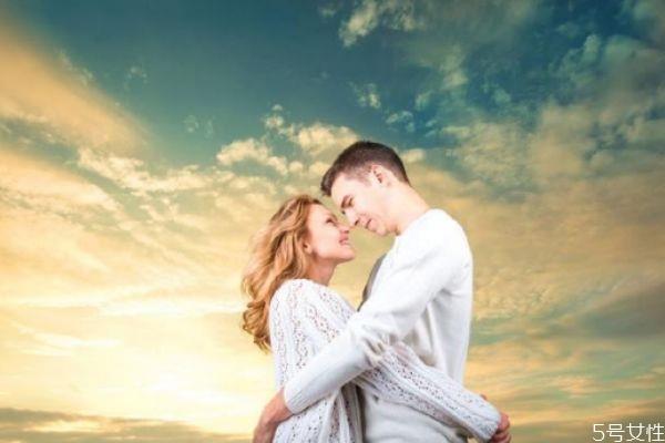 离婚后一年男人的心理 离婚了对孩子最好方法 离婚后一年男人的心理 离婚了对孩子最好方法