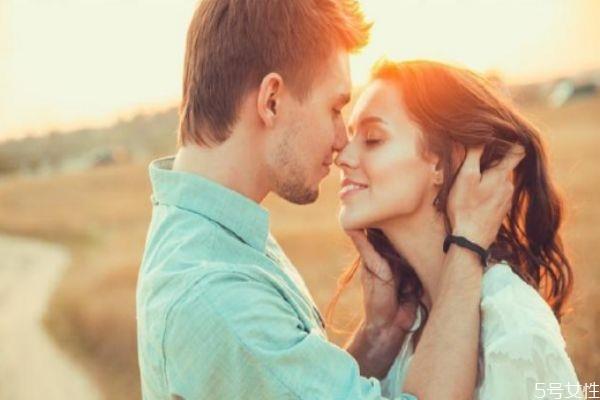 离婚后一年男人的心理 离婚了对孩子最好方法 离婚后一年男人的心理 离婚了对孩子最好方法