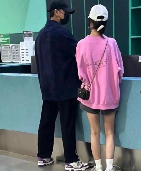 娱乐徐艺洋黄子韬什么关系 黄子韬徐艺洋是男女朋友吗  2