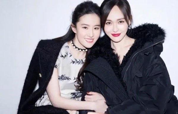 娱乐唐嫣和刘亦菲是什么关系 唐嫣刘亦菲是情侣还是姐妹  1