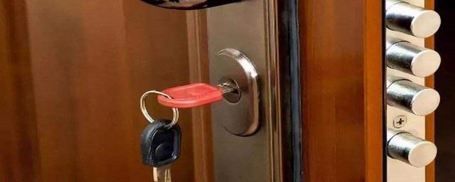 装修防盗门钥匙不好插不好拔怎么办 1