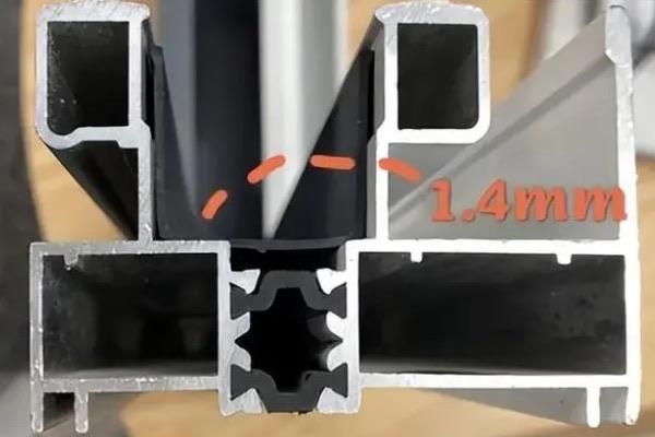 装修铝合金门窗厂家有哪些品牌 铝合金门窗厂家排名前十名 1