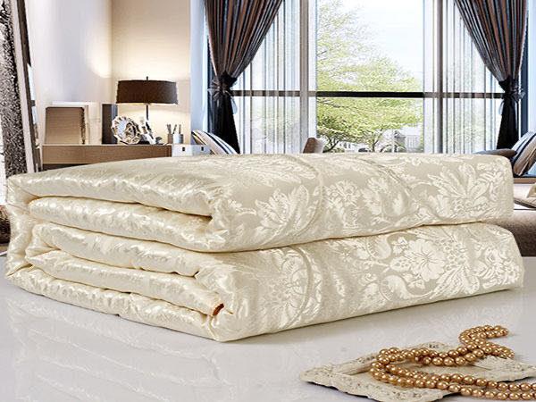 装修蚕丝被怎么保养 蚕丝被保养方法有哪些 2