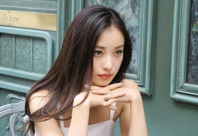 ​很少发朋友圈的女生，该怎么追