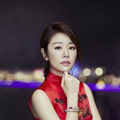 他曾“绿”过林心如,同居八年劈腿闺蜜,今娶小26岁女友