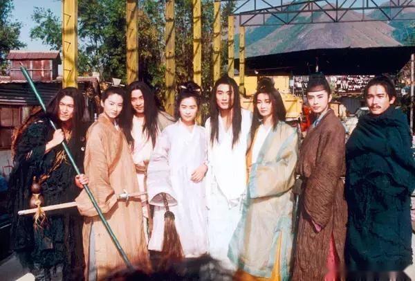 原班人马出演《东成西就》，为什么《东邪西毒》里唯独没有王祖贤