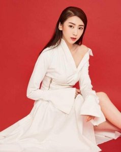 ​女演员赵艺是烟台的吗 出道便是女一号如今出演赵敏惊人