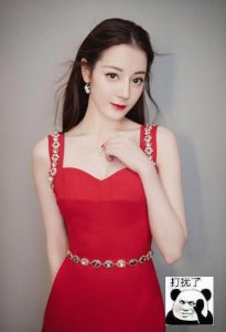 ​迪丽热巴全名曝光！字数太多，念起来像绕口令