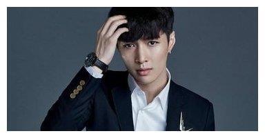 迪丽热巴、张艺兴合作出演《紫川》碰出不一样的火花