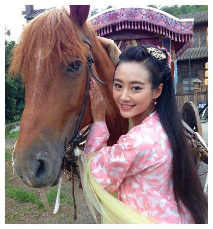 《花千骨》幕后雷人花絮照，再高冷的戏都经不起幕后花絮的摧残