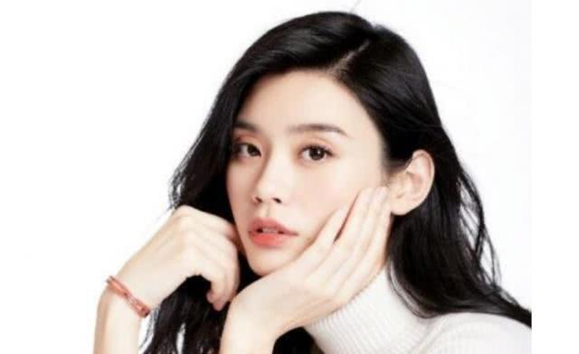 奚梦瑶晒后背伤痕照,感叹工作不易,网友却表示谁不辛苦?