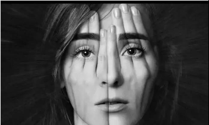 网络流行语精分现场中的“精分”指的是什么呢