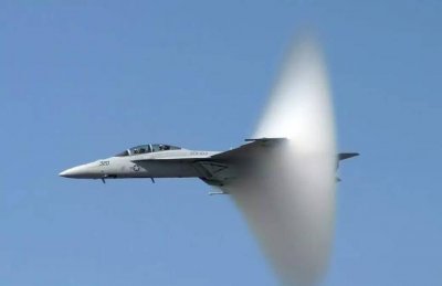 ​音爆云是什么?超音速战机的标志,但意义不大