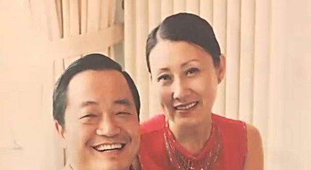 张凯丽与老公近照曝光，看起来超甜蜜，不愧是嫁给了爱情！