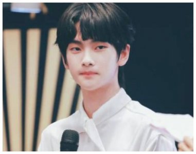 ​周震南爸爸是干什么的？周震南的星途要被自家父母毁了吗？