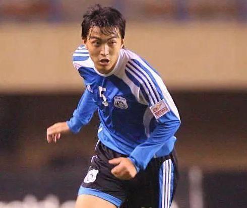 冯潇霆道歉仍得不到大连球迷原谅,他直言自己为大连付出了很多