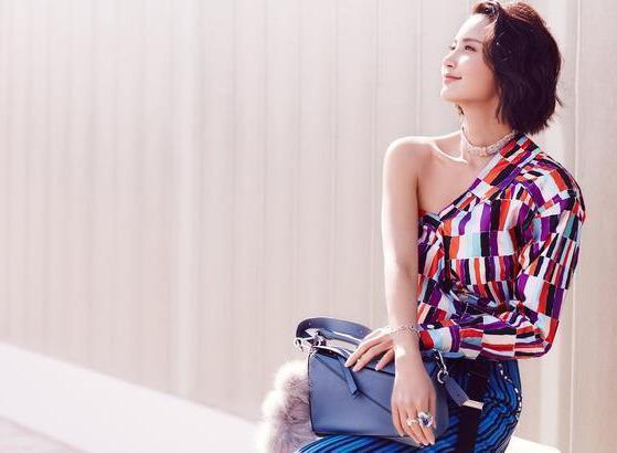 袁弘晒妻子照片,实力“坑妻”,张歆艺胖到认不出