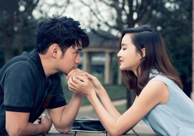 袁弘晒妻子照片,实力“坑妻”,张歆艺胖到认不出