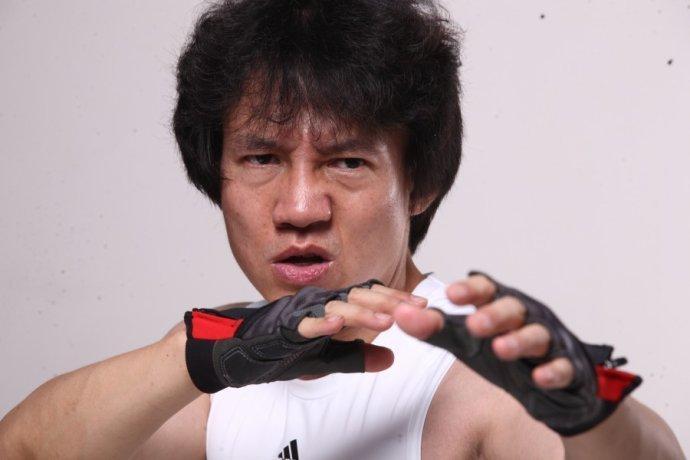 成龙的替身,替成龙出生入死,到头来却不被成龙承认