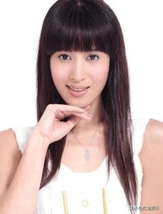 ​大郑爽，1966年出生辽宁沈阳，电影协会会员，她演的扈三娘很美