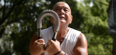 ​体育科普：臂力器可以练到哪些部位的肌肉+练习方法