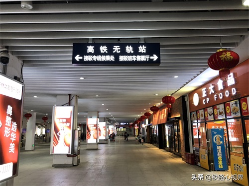 走近广西玉林火车站，始建于1954年，隶属南宁铁路局管辖