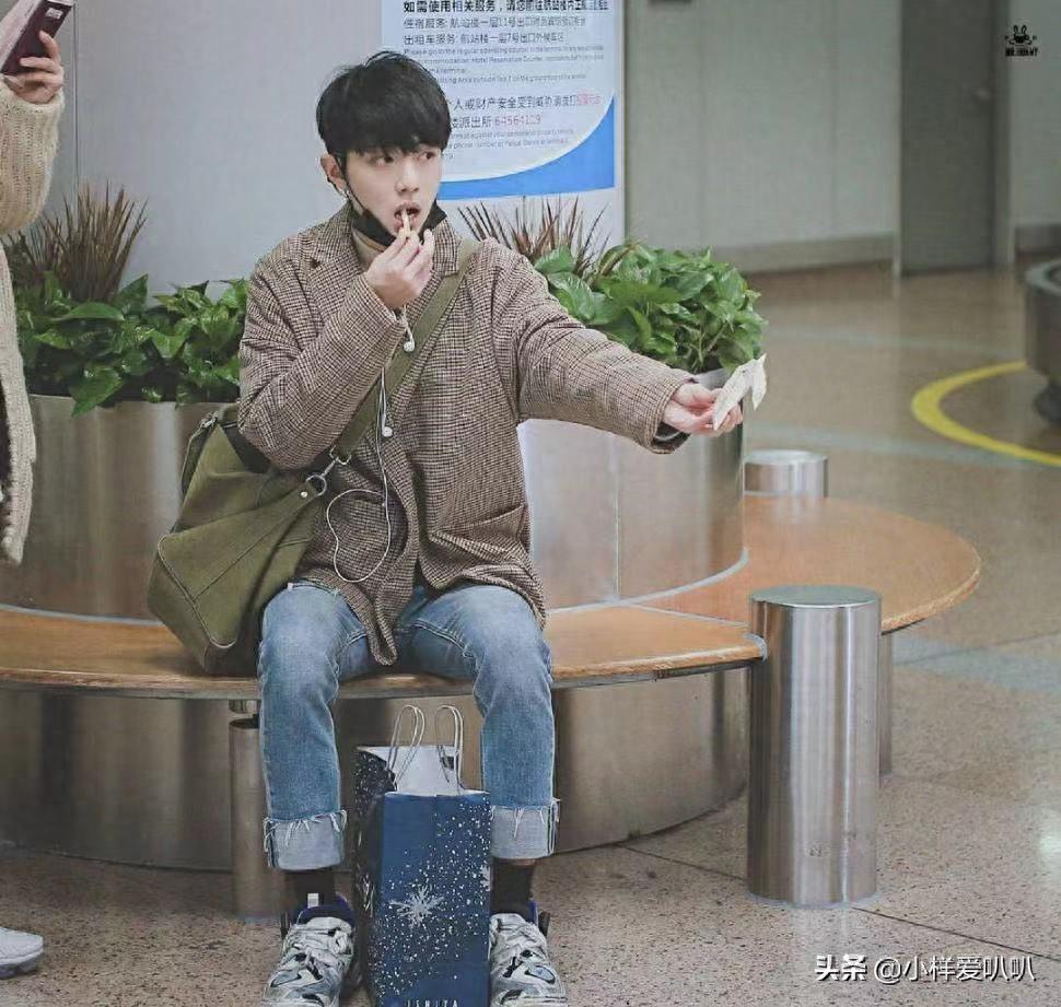 有一种恐怖叫私生饭,屡屡被侵犯,肖战被逼飞奔躲电梯,网友怒了