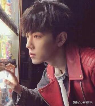 有一种恐怖叫私生饭,屡屡被侵犯,肖战被逼飞奔躲电梯,网友怒了