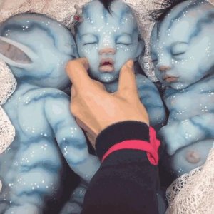​阿凡达婴儿网络爆红，可爱？惊悚？